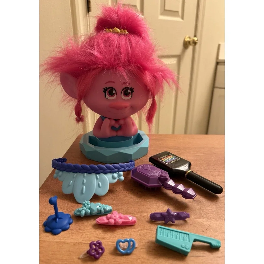 DreamWorks Trolls Band Together Poppy Styling Head - 11 Pieces - Kids‎